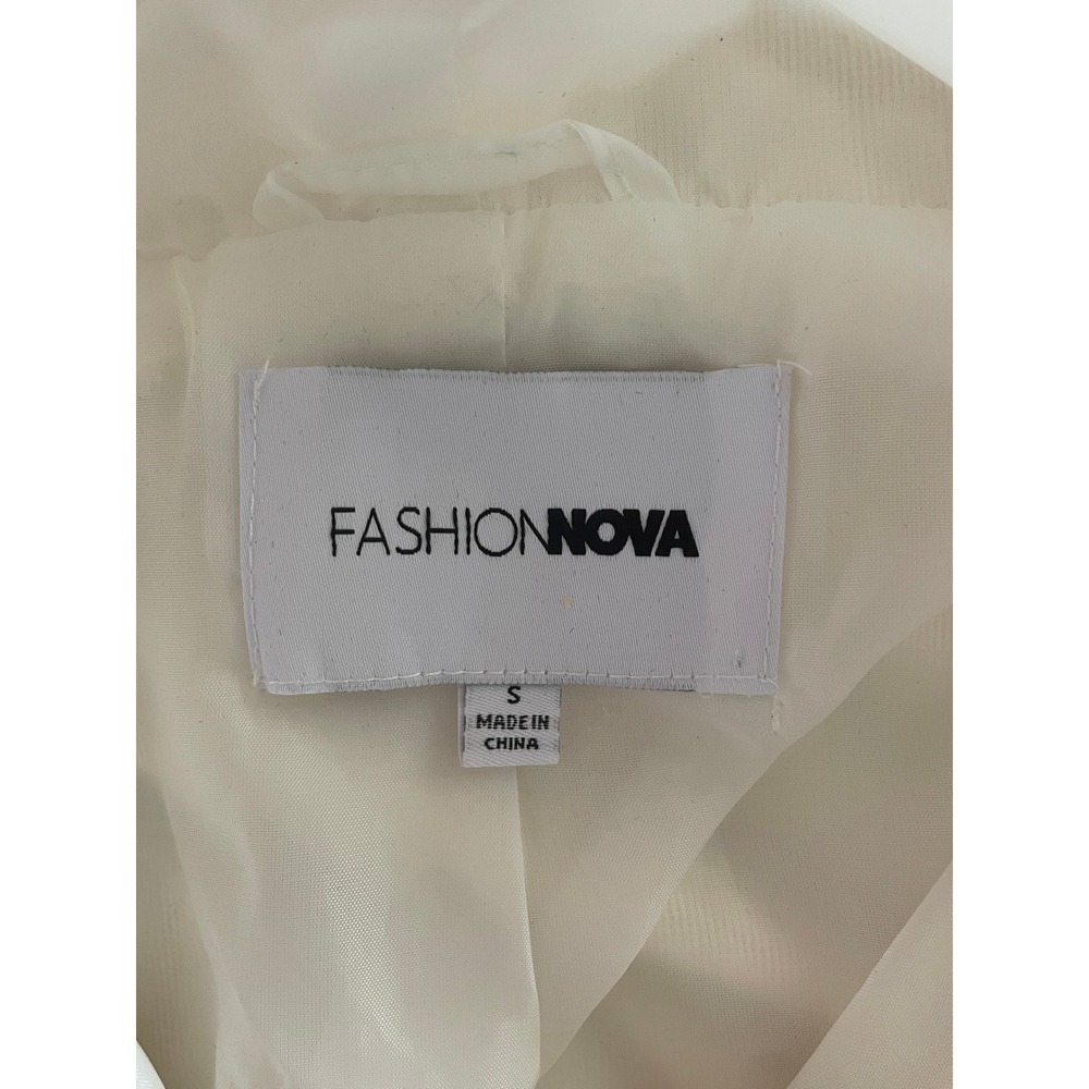White Faux Fur Hooded Zip Up Cropped Jacket Size Small - Picture 5 of 9